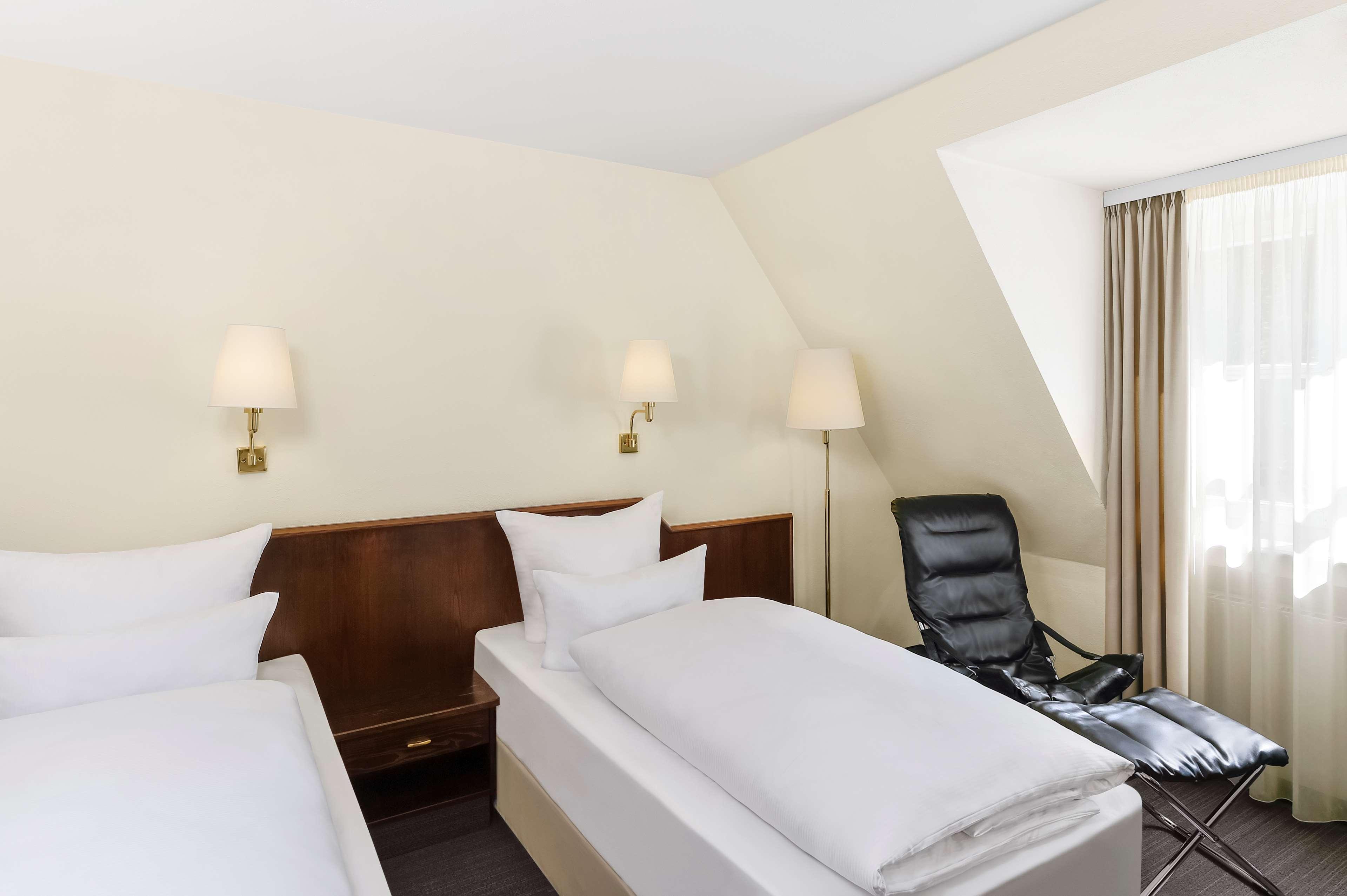 Hotel Kloesterle Noerdlingen - In Kuerze Elaya Hotel Kloesterle Nördlingen Extérieur photo